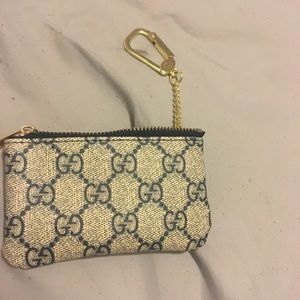 Gucci coin wallet keychain